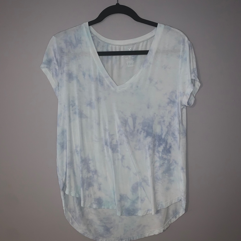 American Eagle V neck~ size S